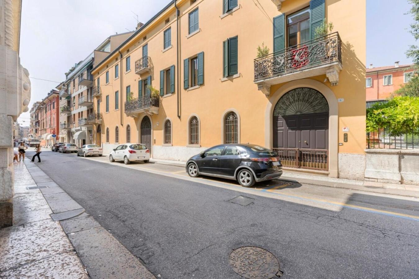 Manin Grand House Apartment Verona Exterior photo